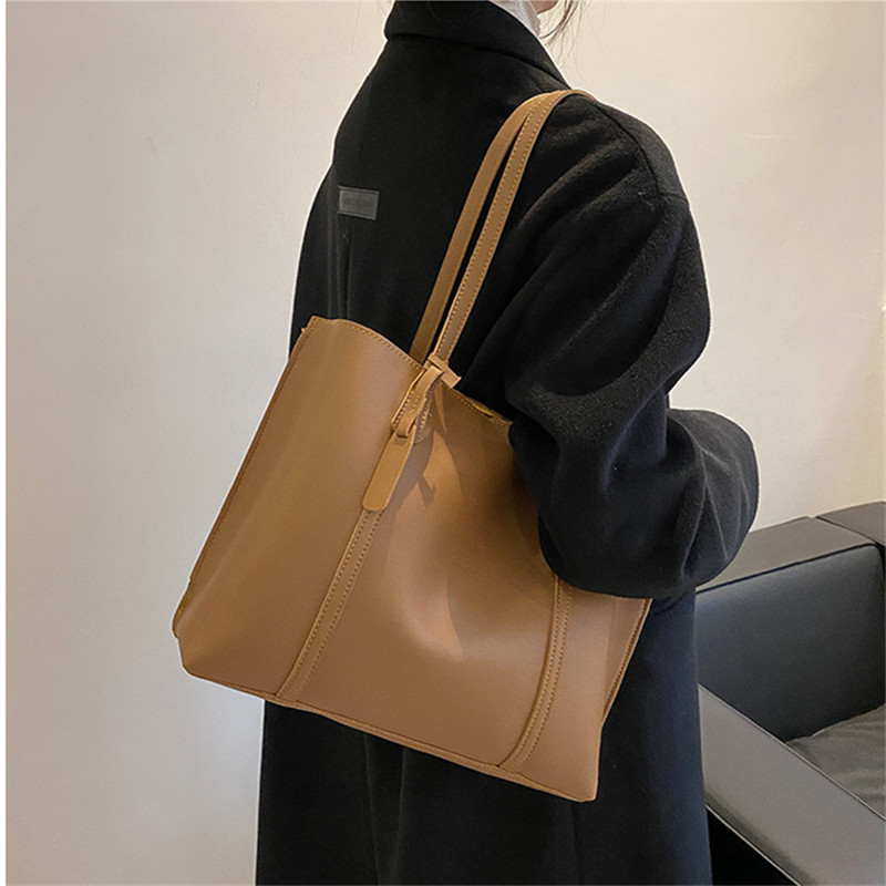 Classic Black Faux Leather Tot - Leather Work Handbags For Women 评论和价格