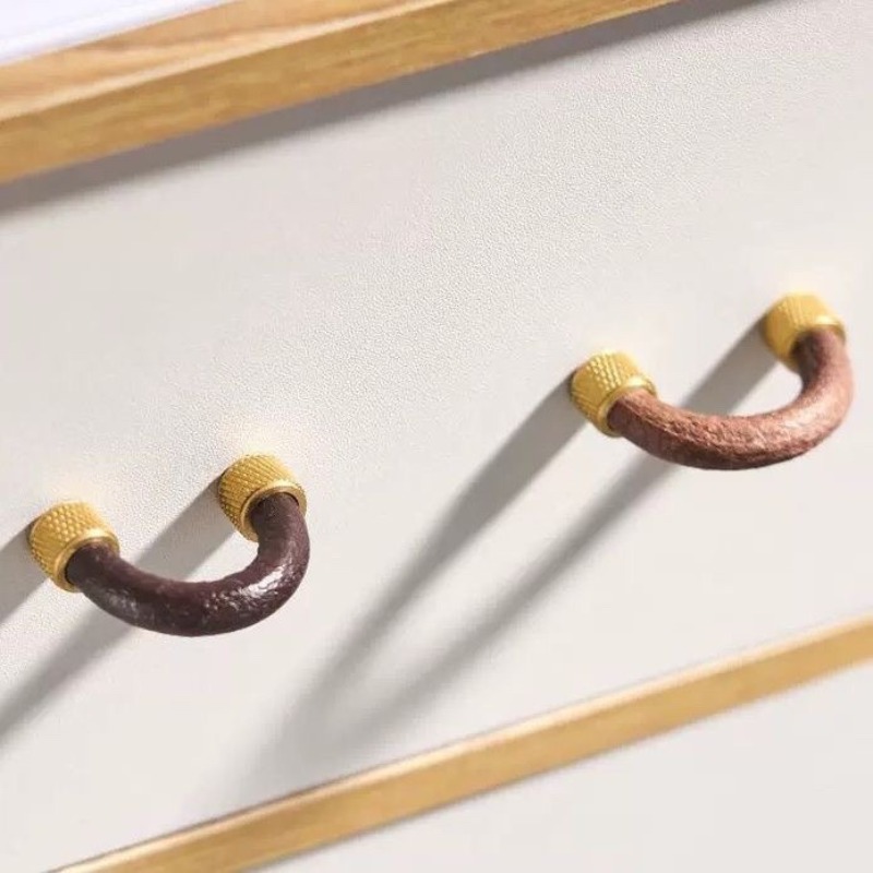 Brass + Leather Cabinet Pulls  - Leatherwork Hardware 评论和价格